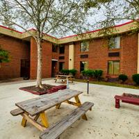 Red Roof Inn & Suites Jacksonville, NC