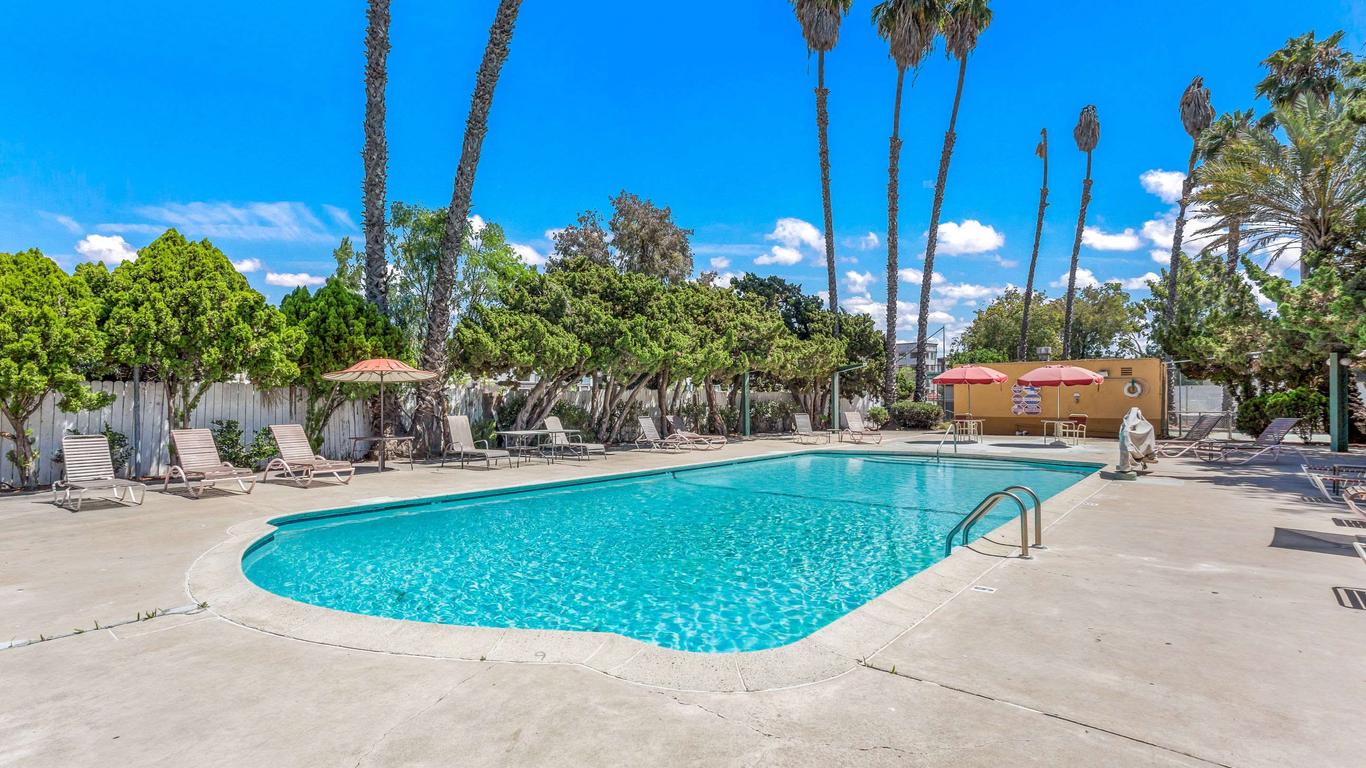 Quality Inn Escondido Downtown