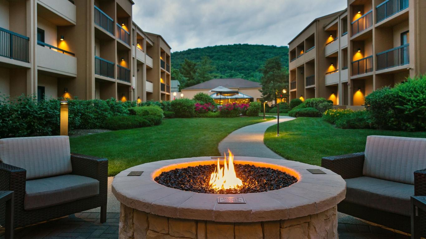 Courtyard by Marriott Mahwah