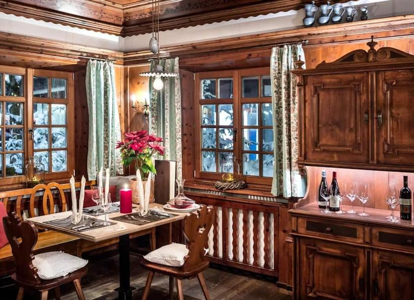 Dining room Photo