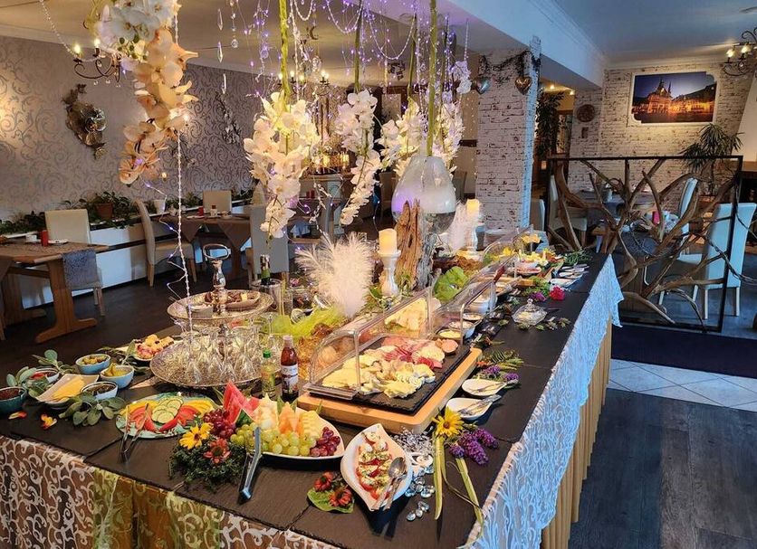 Buffet Photo