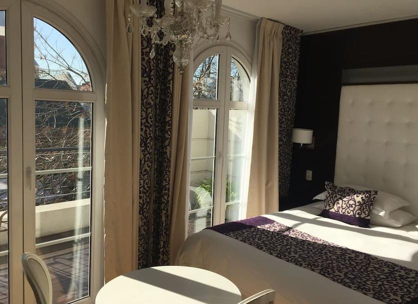 Bedroom Photo
