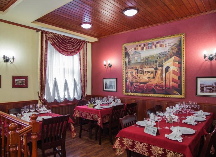 Restaurant Photo