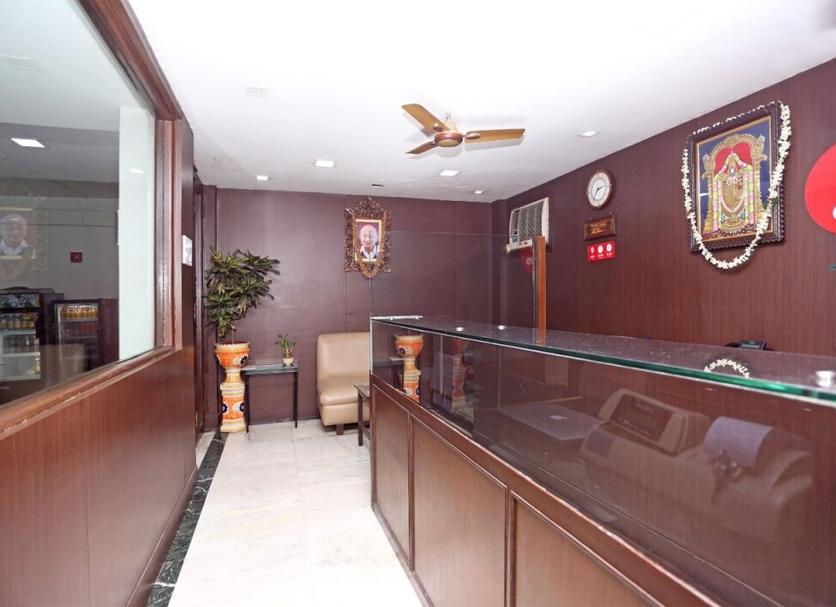 Front desk Photo