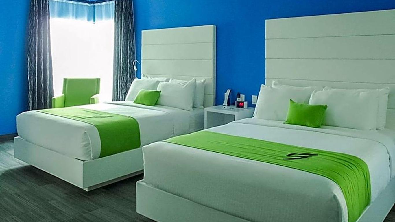 Garland Hotel