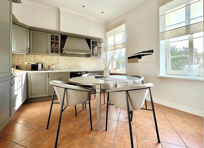 Kitchen Photo