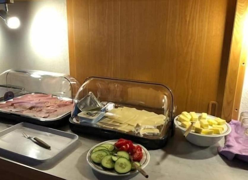Buffet Photo