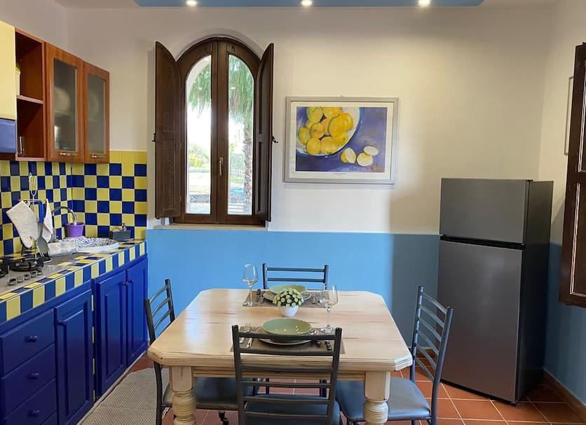 Dining room Photo