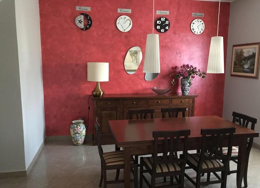 Dining room Photo