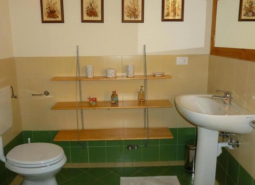 Bathroom Photo