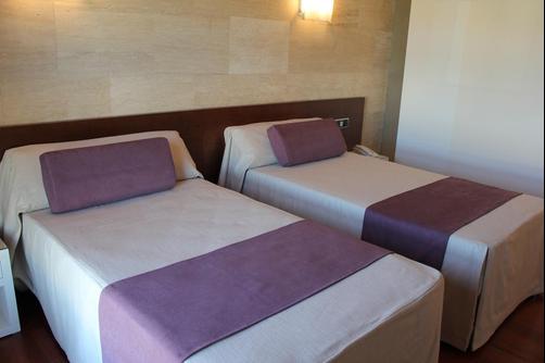 Escuderos Hotel Cruz - Puertollano