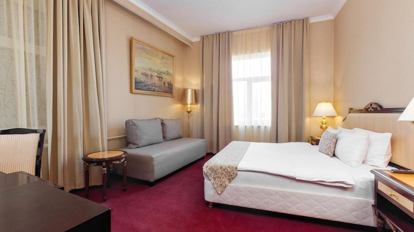 Lime Hotel