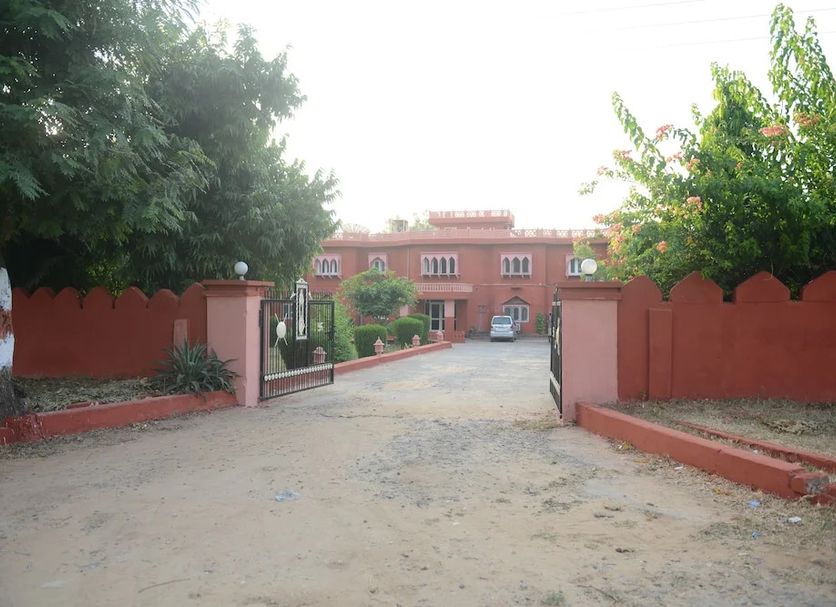 Building Photo