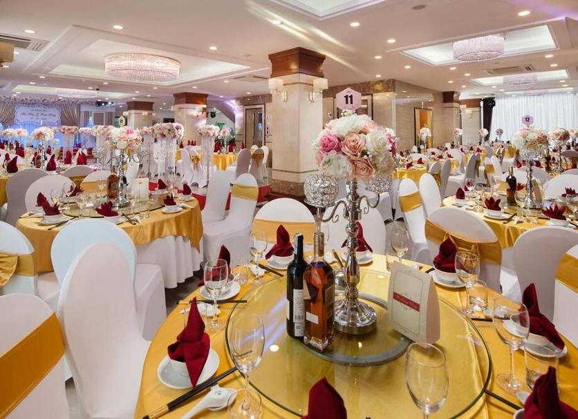 Banquet hall Photo