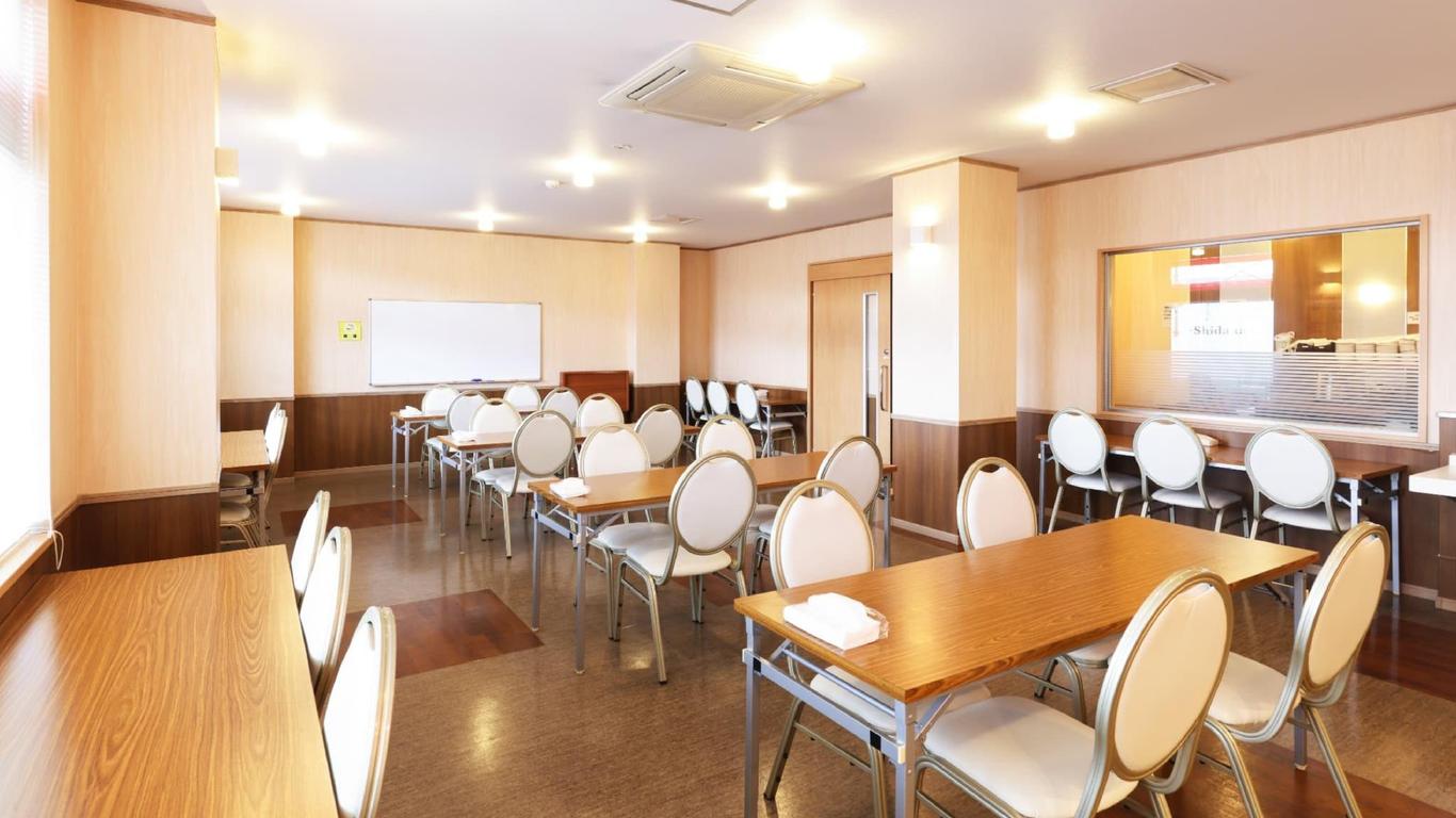 HOTEL AZ Fukuoka Chikugo (ex. Kamenoi Hotel)