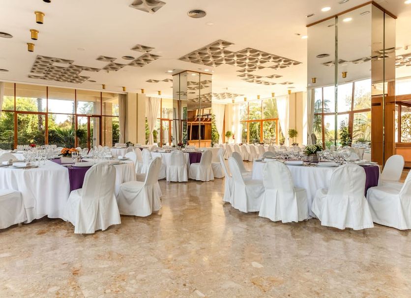 Banquet hall Photo