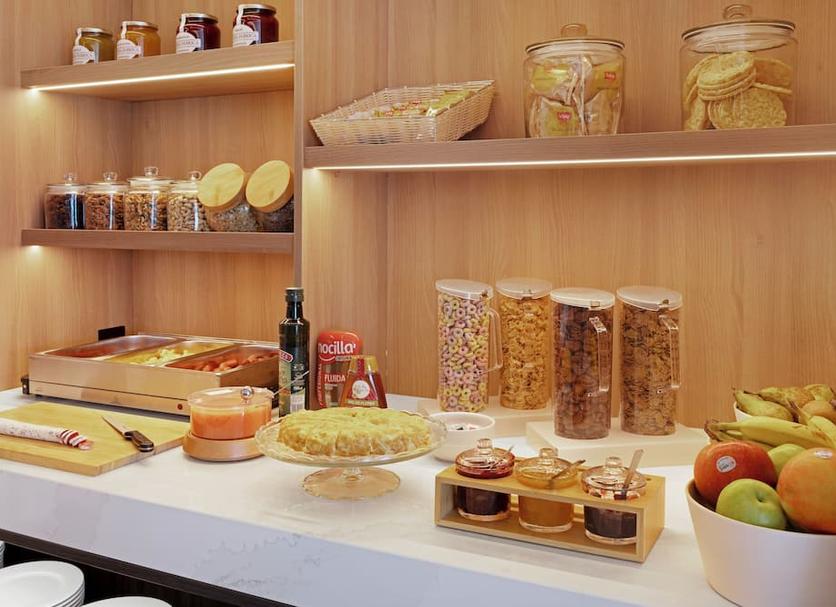 Buffet Photo