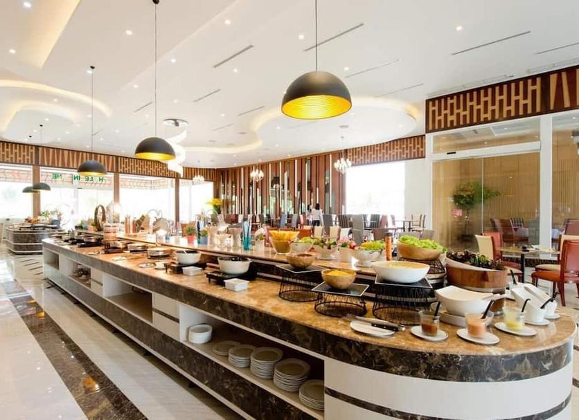 Buffet Photo