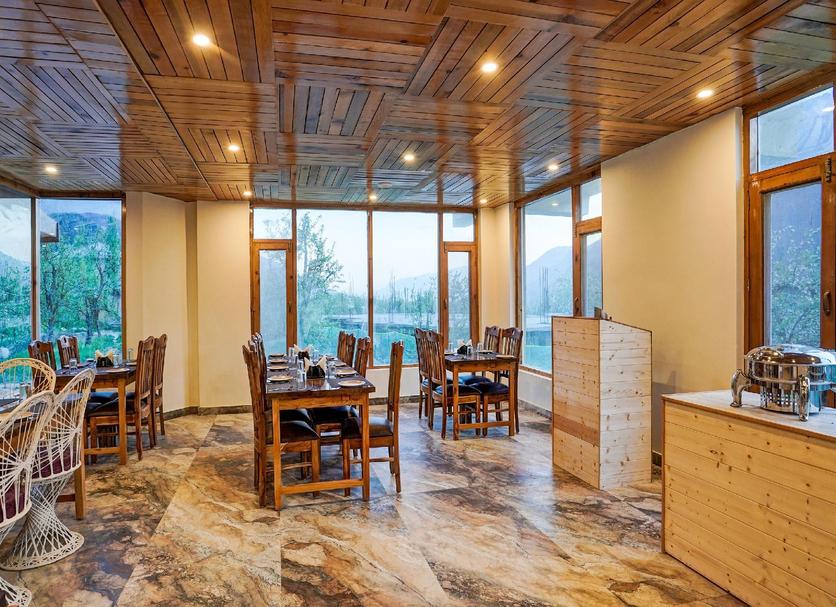 Restaurant Photo