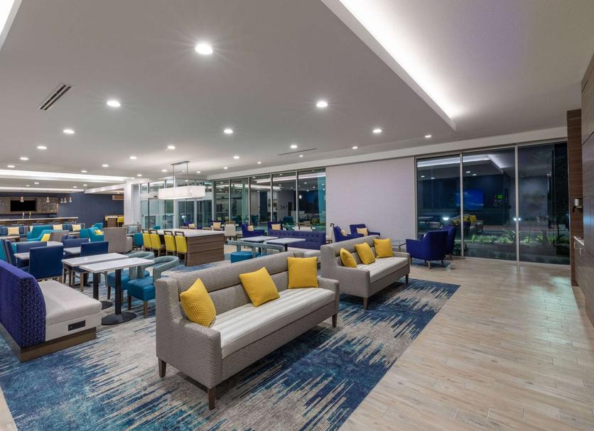 Lounge Photo