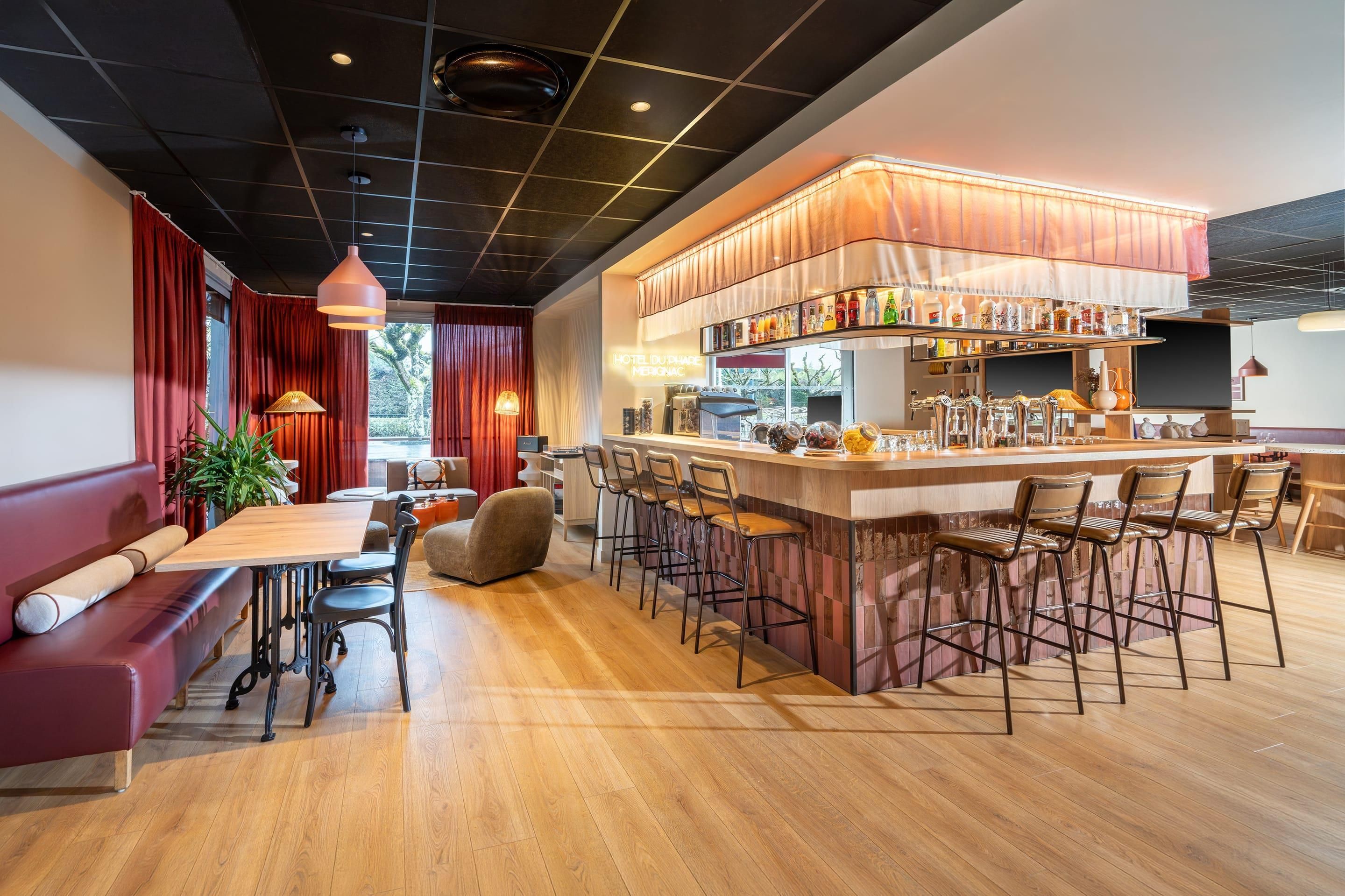 Bar Photo