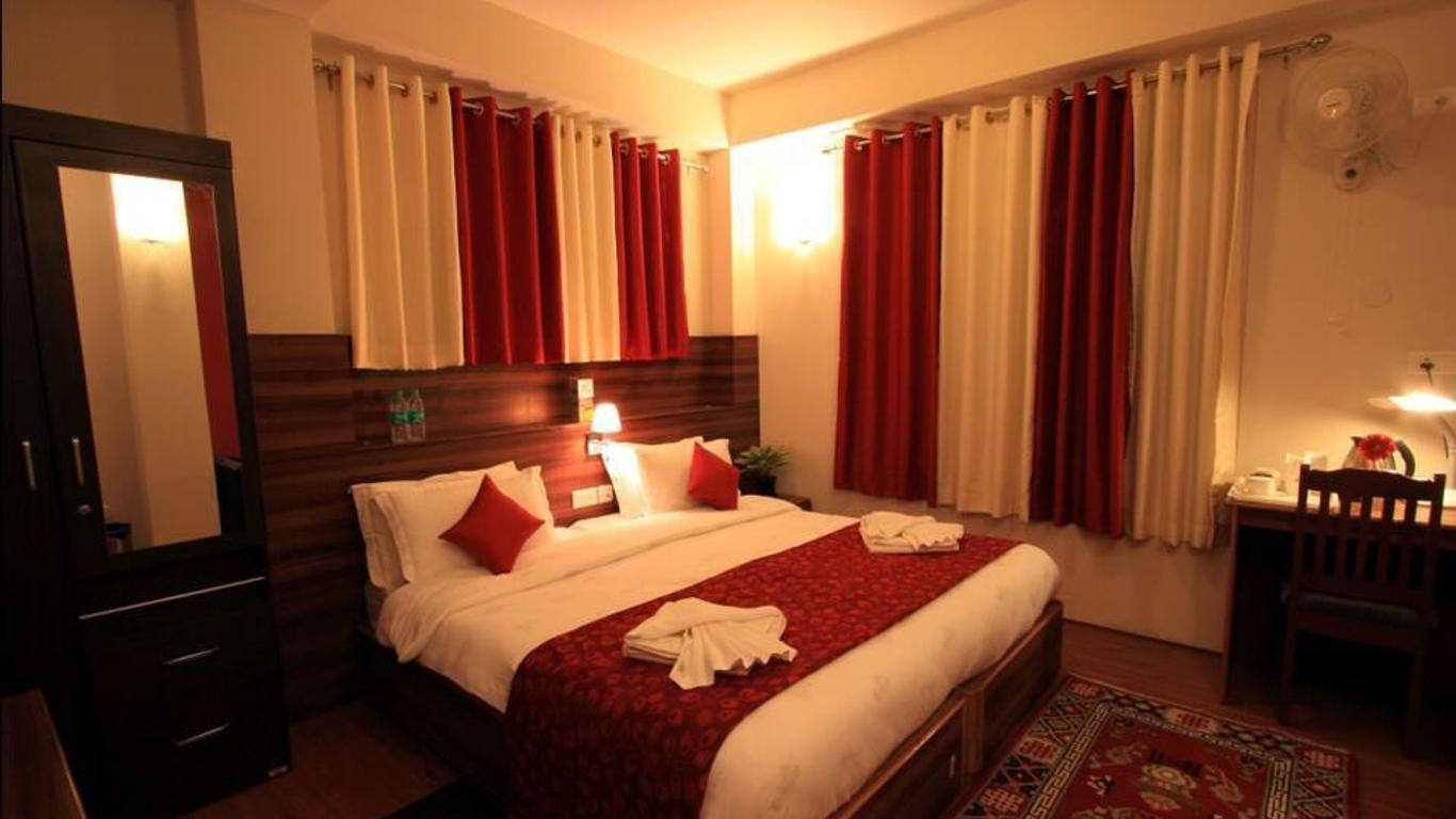 Hotel Shumbuk Homes