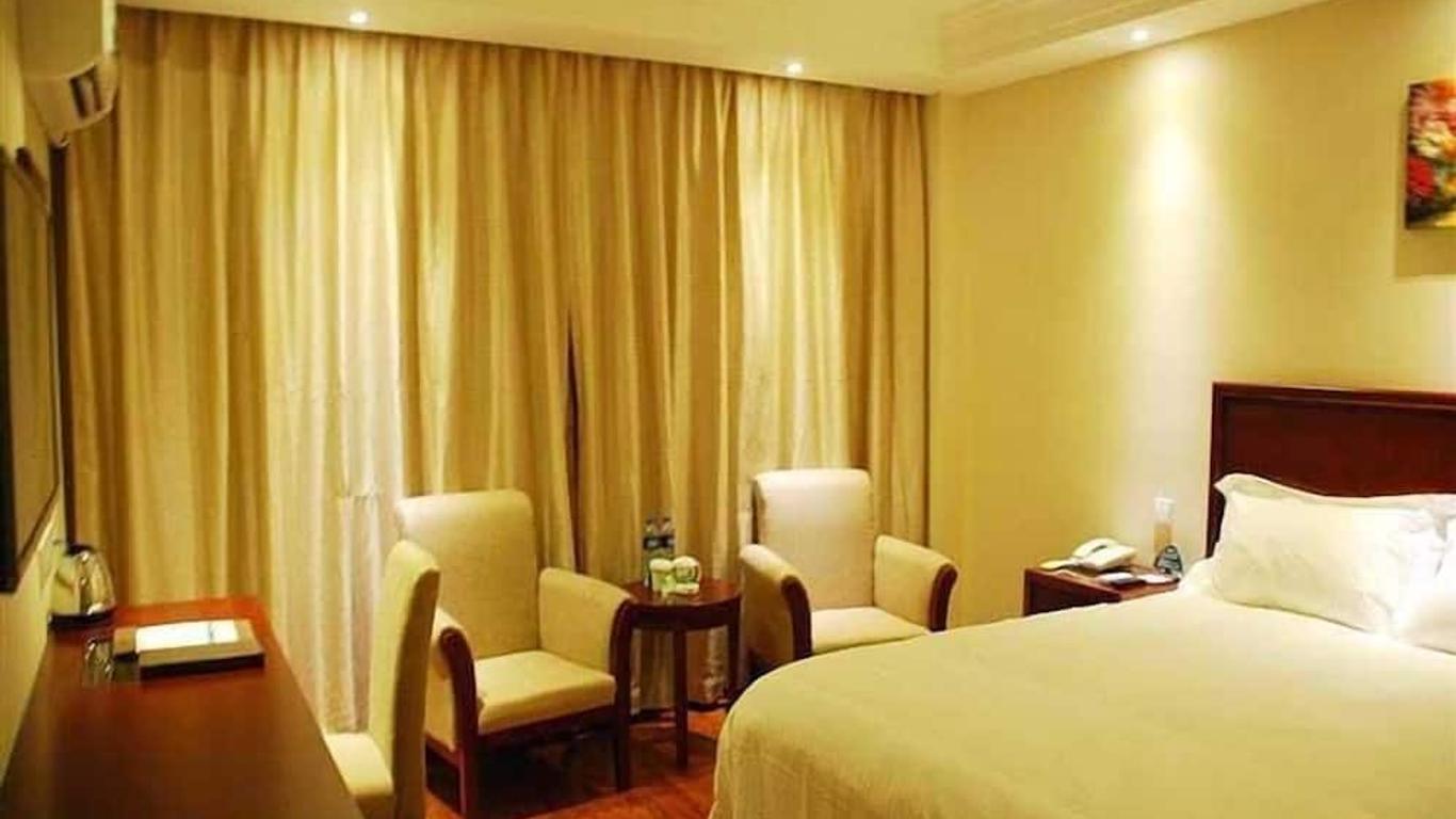 Greentree Inn Chuzhou Dingyuan County People's Square General Hospital Business Hotel