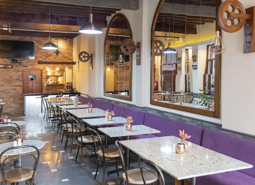 Restaurant Photo