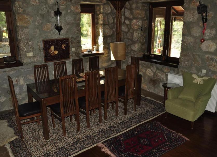 Dining room Photo