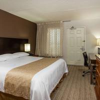 Travelodge by Wyndham Fort Wayne North