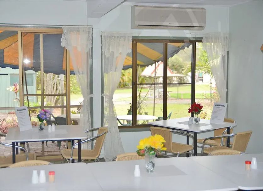 Dining room Photo