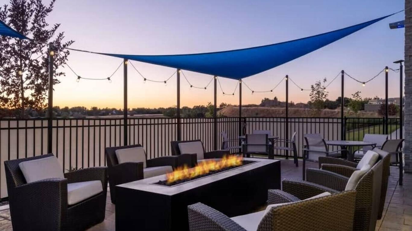 Holiday Inn Express & Suites Meridian - Boise West By IHG
