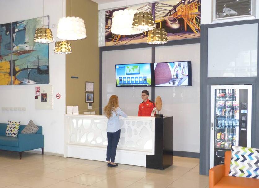 Front desk Photo