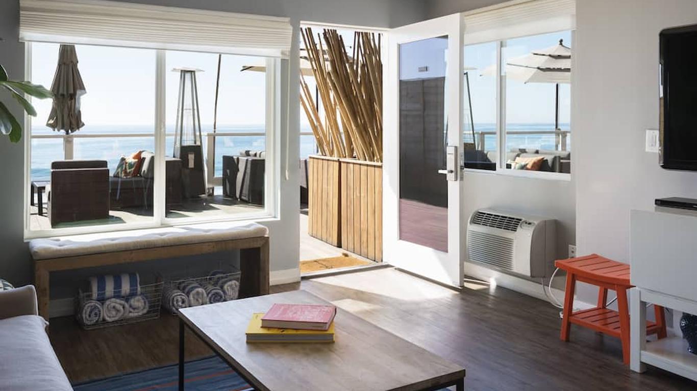 Pacific Edge Hotel