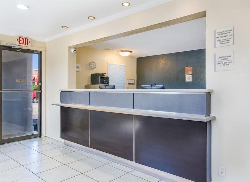 Front desk Photo