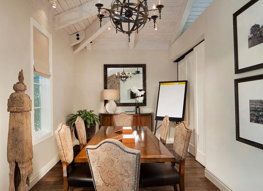 Dining room Photo