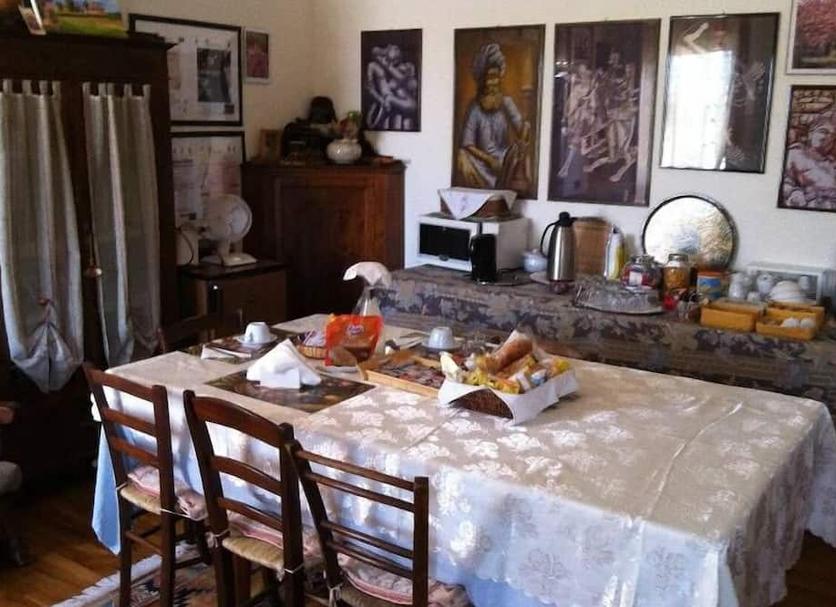 Dining room Photo