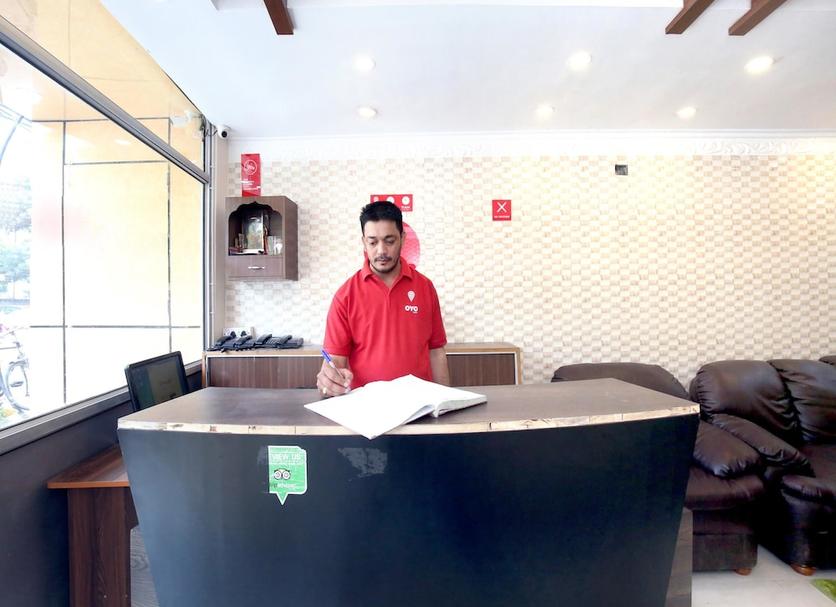 Front desk Photo