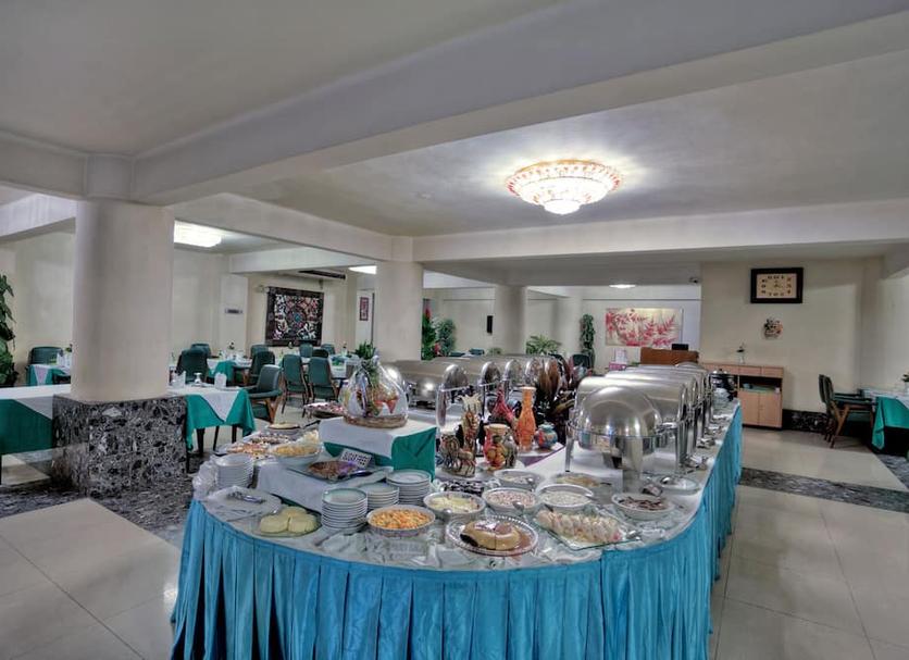 Buffet Photo