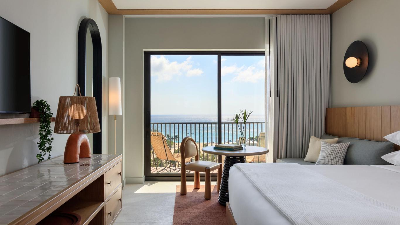 Hotel Indigo Grand Cayman