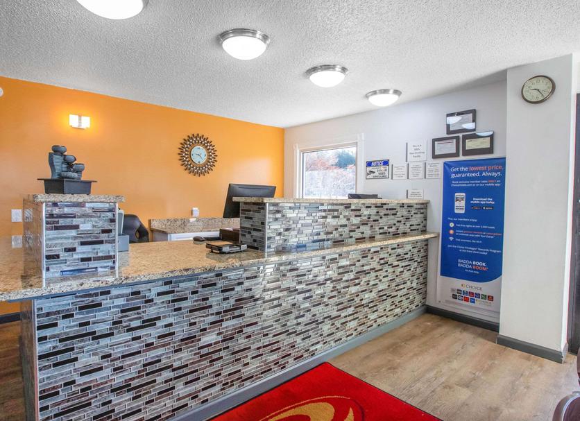Front desk Photo