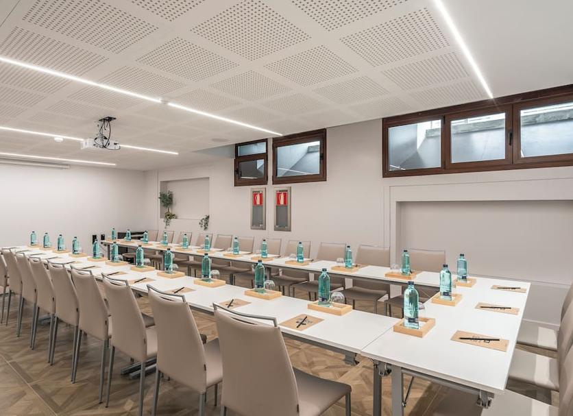 Conference room Photo