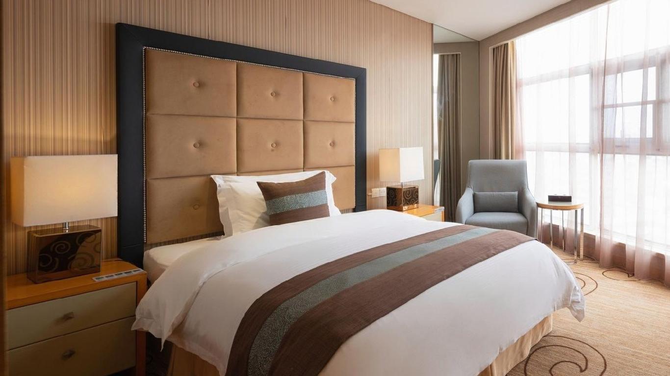Xinhua Jianguo Hotel