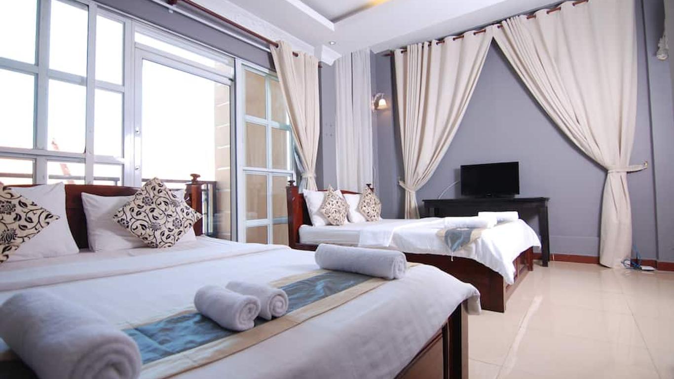 Pillar Hotel