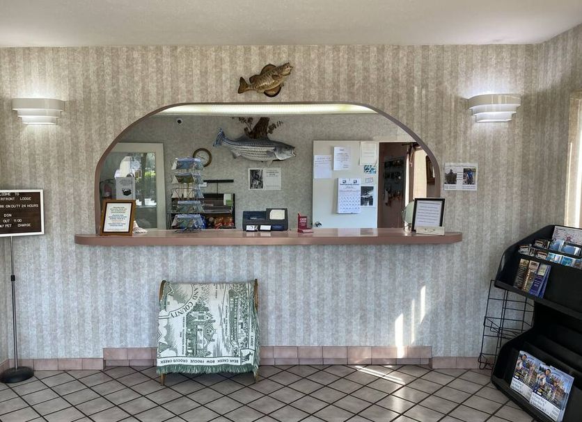 Front desk Photo
