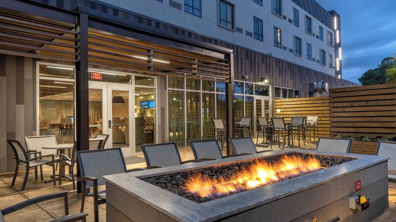 Courtyard by Marriott Charleston-North Charleston