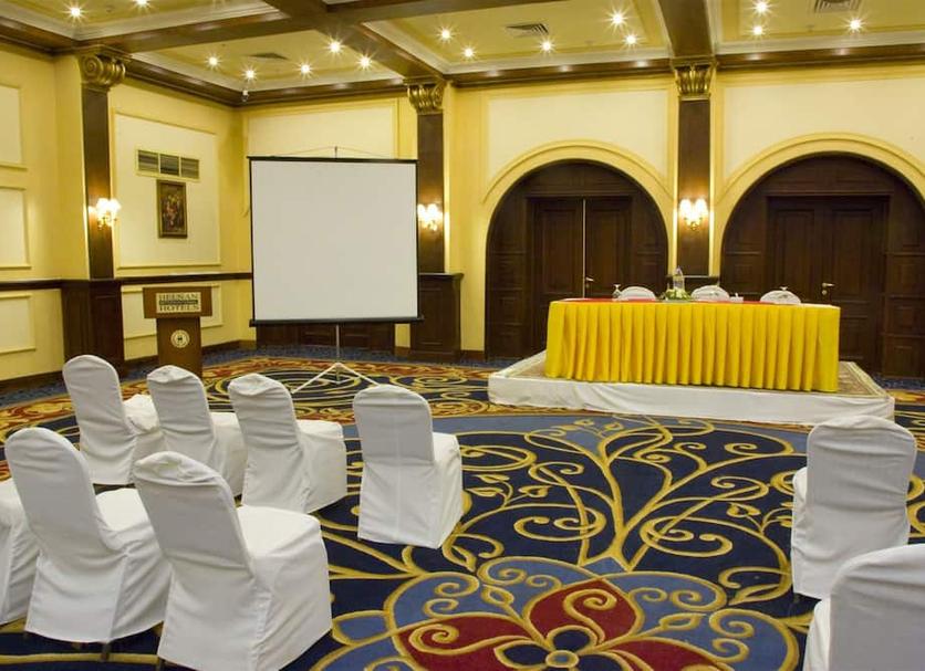 Banquet hall Photo