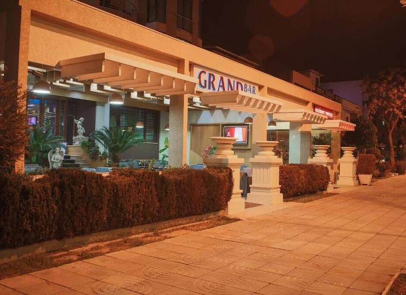 Hotel Entrance Photo