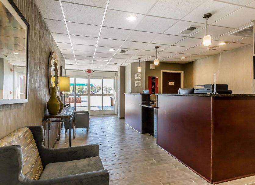Front desk Photo