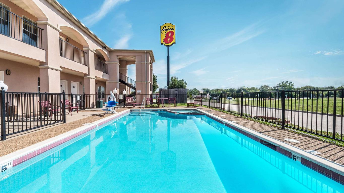 Super 8 by Wyndham Greenville